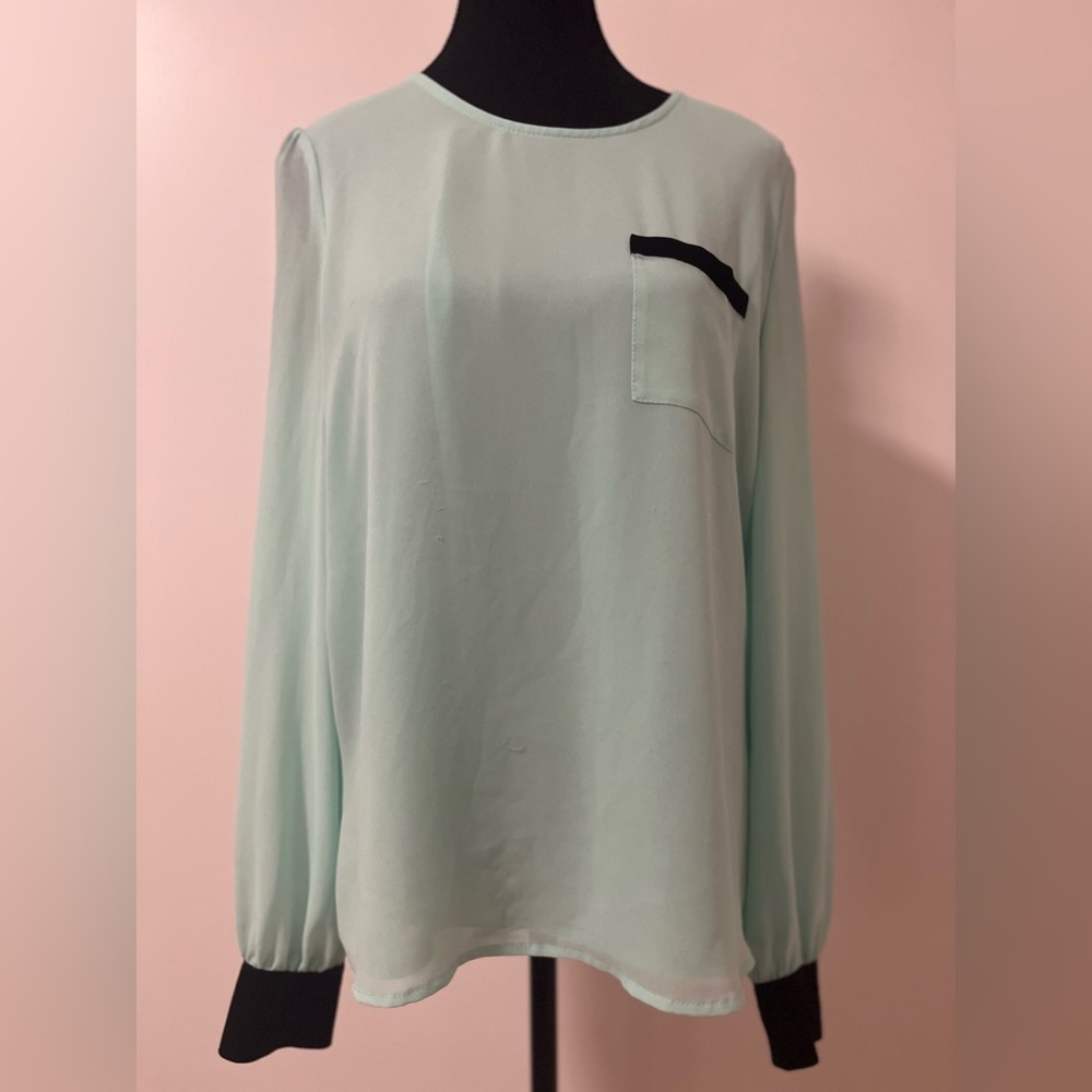 Simons Mint Blouse with Black Pocket Detail
